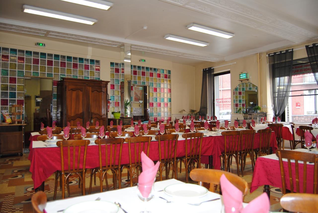 Hotel A La Croix De Malte Lourdes Buitenkant foto