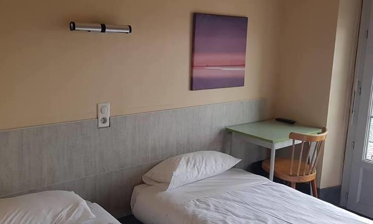 Hotel A La Croix De Malte Lourdes Buitenkant foto
